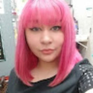 Meet your Posher, Larissa